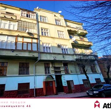 Богдана Хмельницького вул., 46