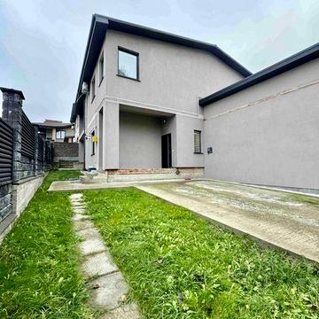 Котедж по вулиці Бурштиновій з євроремонтом