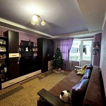 Продам 3 ккв в Чугуеве ( 2 этаж )
