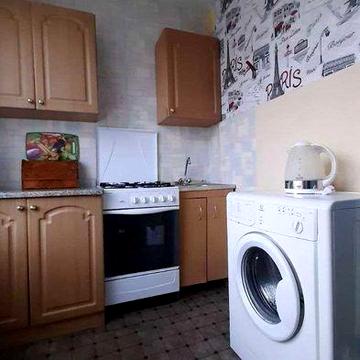 Сдам 1 ком. квартиру в центре, пр. Науки, 5 этаж.