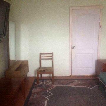 Продам двокімнатну квартиру в смт. Чутове район лікарні