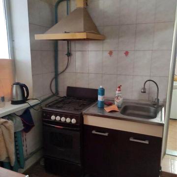 Продається частина будинку в районі військомату!