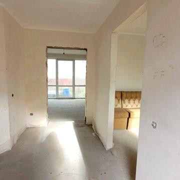 Шпитьки . Київ 22 км. Житомирська траса. 155 кв.м.