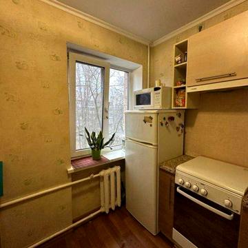 Продам 1-к квартиру по вул. Теліги 7а,  метро ДОРОГОЖИЧИ