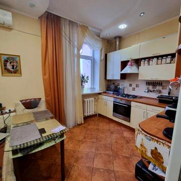 Зигіна, добротна 3х кімнатна квартира з АО, меблями та технікою,