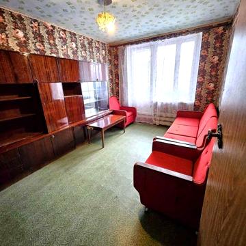 Продам 3 комн. квартиру на 522м/р