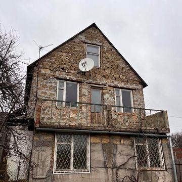 Продається двоповерховий будинок