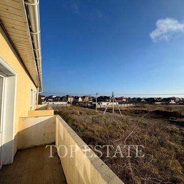 Таунхаус с ремонтом, "Золотая горка"/ Черноморка, ул. Перова, 101.5м2