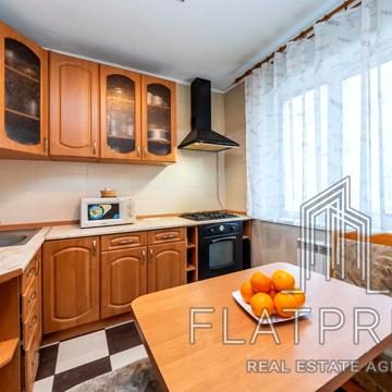 Володимира Івасюка просп. (Героїв Сталінграду), 50