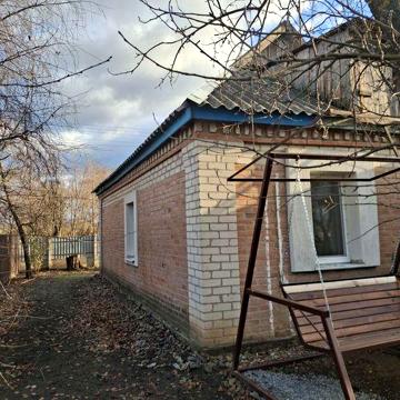 Продам будинок із земельною ділянкою