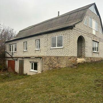 Продам двохповерховий будинок