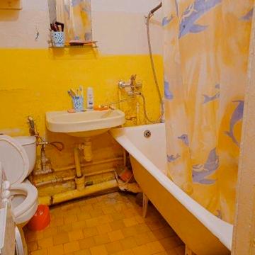 Продам однокімнатну квартиру на 1му занасипу,поряд р.Дніпро