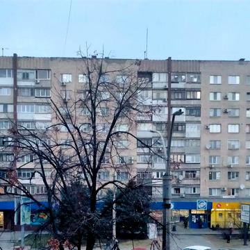Аренда 3-х комнатная квартира малый рынок