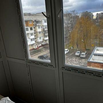 Продам трьох кімнатну квартиру вул. Комарова, 31АБ (власник)