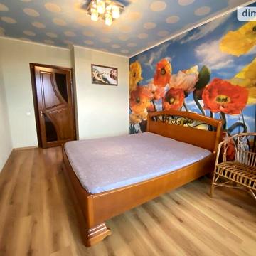 Продажа 3к квартира Левка Лук’яненка (Ватутіна) вулиця