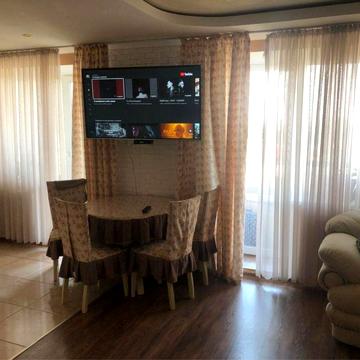 3х комнатная в центре, на Цуме