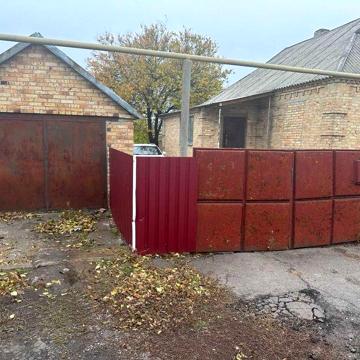 Продам будинок в центрі Межової