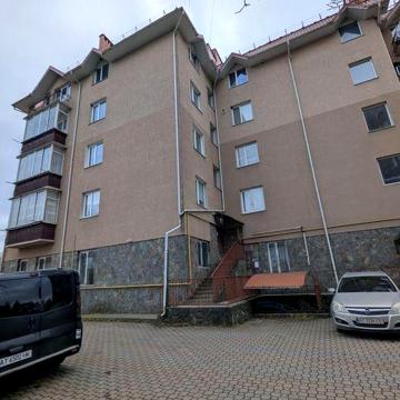 Продам трьох кімнатну квартиру