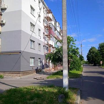 Продам трьох кімнатну квартиру в центрі міста