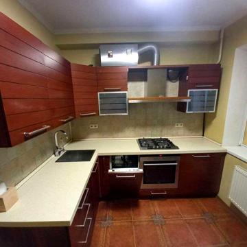 Продам 3к вул Коновальця 35 Тихий Печерськ Метро - 4хв пішки