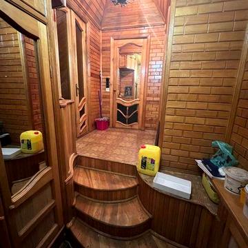 Здається 2-кімнатний будинок, 47 м², 200 м від McDonald’s!