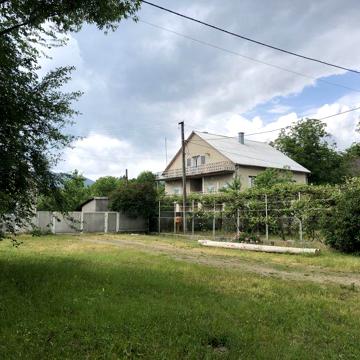 Продається Будинок,є рибник,поруч гори,красива природа