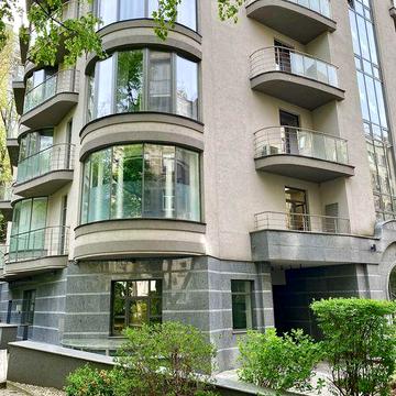 Квартира на Івана Франка. 177 м.кв. Золоті Ворота.