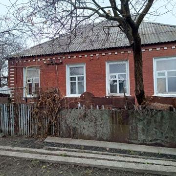 Продам добротний будинок з виходом до ріки