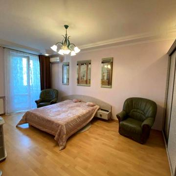 5- кім. квартира 185м.кв. вул.Олеся,25в