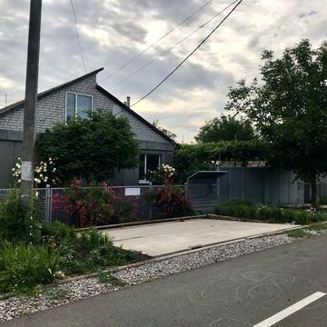 Продається великий та затишний будинок 100кв.м і територія 30сот землі