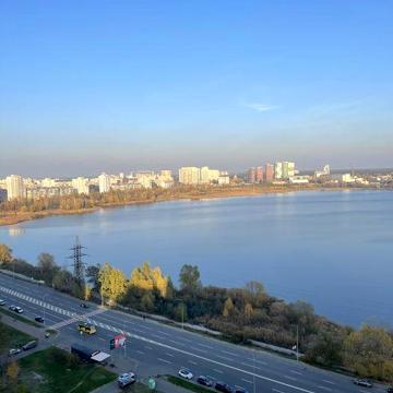 Продам 3-кім. квартиру (Є-оселя) вул. Вишняківська ,4 м.Київ.