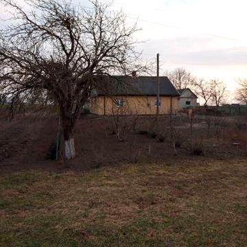 Продаж  житлового  будинку з ділянкою 85 сот