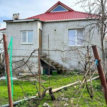 Зелена