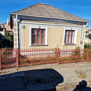 Продаж 3к Дім Стефаника вулиця