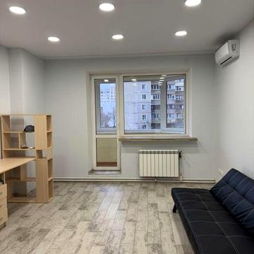 Продаж 2 кімнатноі вул Ахматовоі Анни 13 Г ( 2 поверх)метро»Позняки»