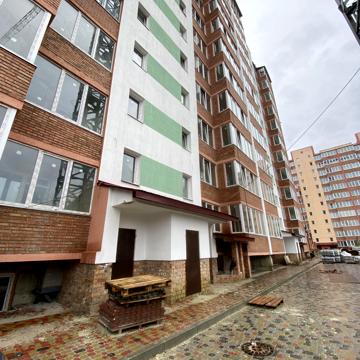 Богдана-Ігора Антонича вул., 5 б