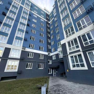 Продам трёхкомнатную квартиру р-н Голливуд ЖК Лесной
