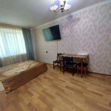 Оренда 1 квартири, з ремонтом, меблями та технікою, на 1 поверсі.