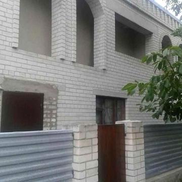 Продається двоповерховий будинок, район Спецстрой