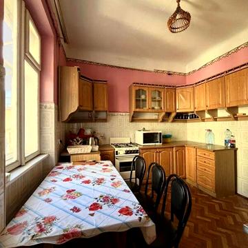 Довгострокова оренда 4к Квартира вул. Шевченка Тараса