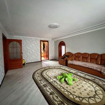 Ексклюзивна пропозиція. Продам хороший будинок-поряд центр міста Узина