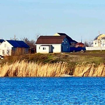 Продається будинок м. Чорнобай (на березі річки). Торг! (власник)