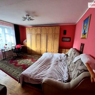 Продаж 3к Квартира Українська вулиця