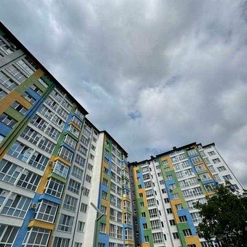 Дешева видова 2-кімнатна в обжитому будинку!