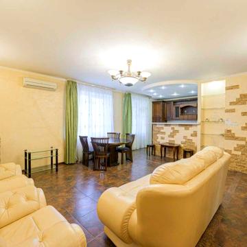 Продаж 3к кварт, вул.С.Руданського 4-6 метро парки Без %