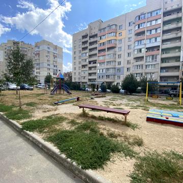 Олега Антонова, 27