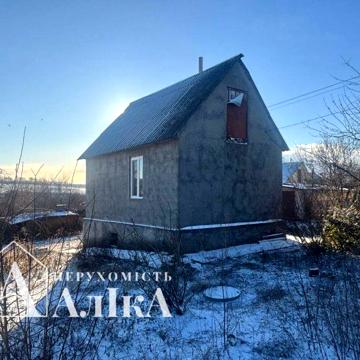 Продам дачний будинок