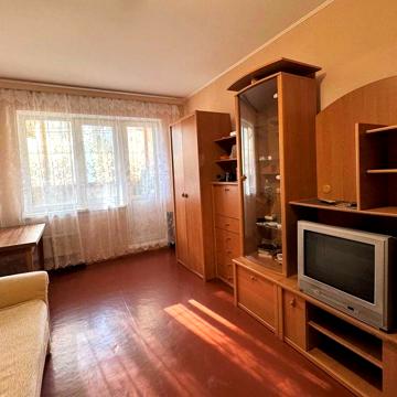 м. Лукьяновская, Глебова 16, продам 3к квартиру 3/16 эт. дома