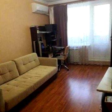 2 ком квартира 3/9 Гв.Широнинцев