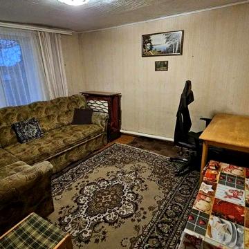 Пасічна вул., 12